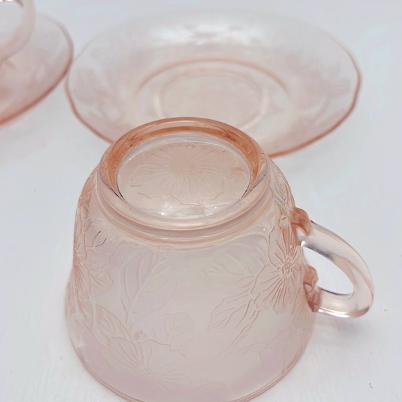 Vintage Set of 2 Macbeth Evans Dogwood Pink Depression Glass cups and saucers - Picture 4 of 6